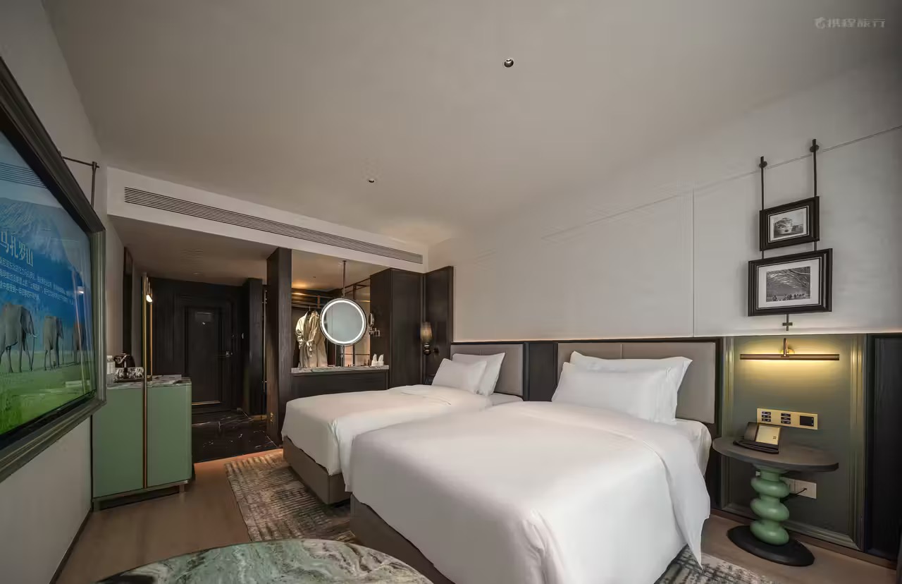 Hotel Case