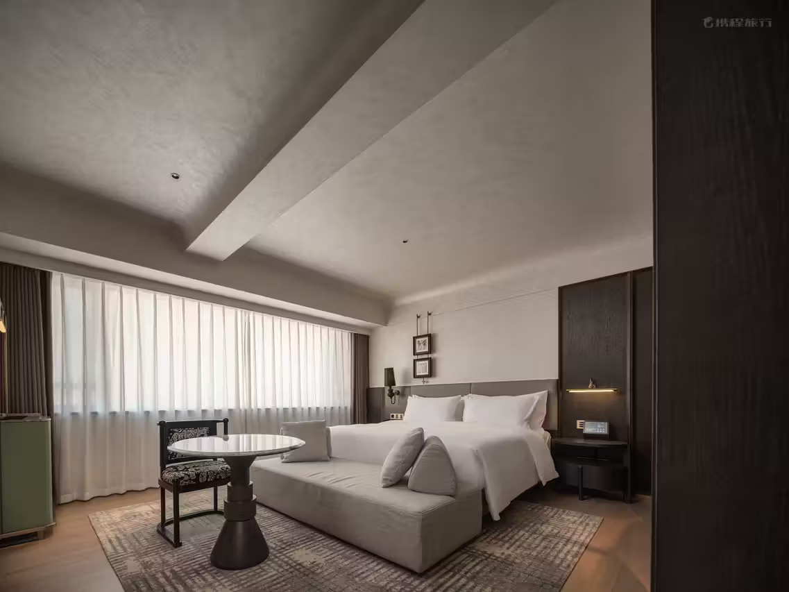 Hotel Case